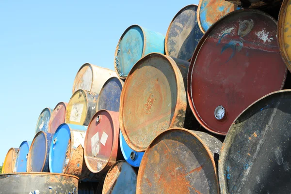 Pile of rusty fuel and chemical drums — Stock Photo, Image