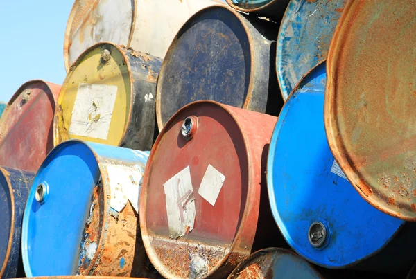 Pile of rusty fuel and chemical drums — Stock Photo, Image