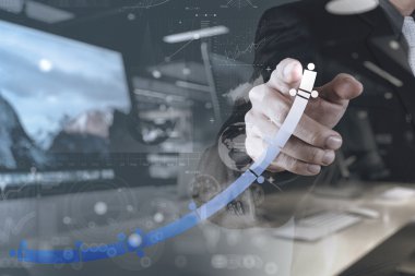 yeni modern bilgisayar ve iş s çalışma iş adamı el