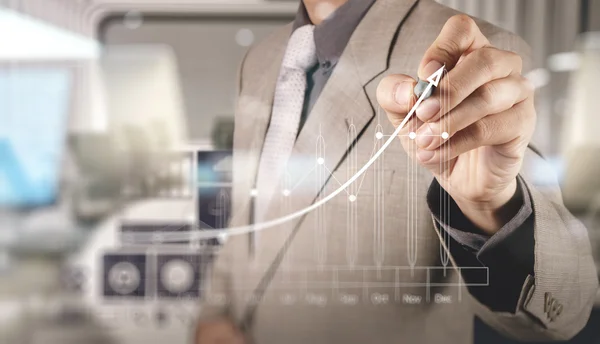 Hombre de negocios mano trabajando con la nueva computadora moderna y negocios s — Foto de Stock