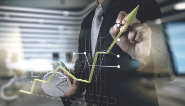 İşadamı el ile yeni modern comp çalışma çift pozlama