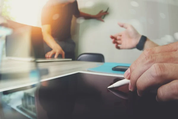 Two colleagues web designer discussing data and blank screen dig — Stock Photo, Image