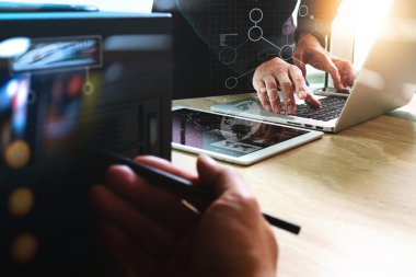 İş takım toplantısı mevcut. Fotoğraf profesyonel yatırımcı çalışırdı