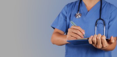 kavram olarak çalışan başarılı akıllı tıp doktoru 