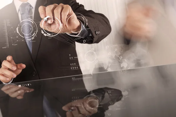 Hombre de negocios mano trabajando con la nueva computadora moderna y negocios s — Foto de Stock