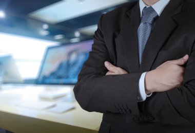işadamı ve bilgisayar perakende arka plan kavram olarak 