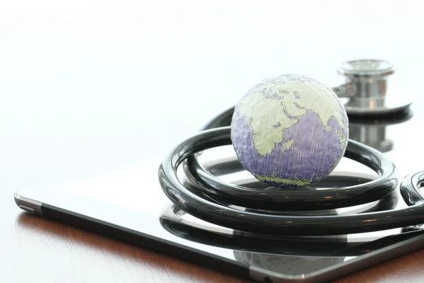 Estudio macro de un globo de estetoscopio y textura con pestaña digital — Foto de Stock
