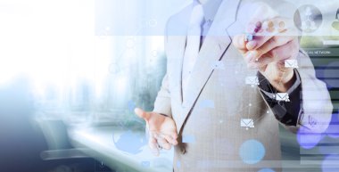 dijital sosyal medya ile çalışmak işadamı çift pozlama