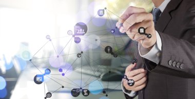 İşadamı el ile yeni modern comp çalışma çift pozlama