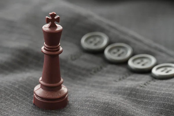 Zblízka šachy postavy na barvy pozadí strategie nebo leadersh — Stock fotografie