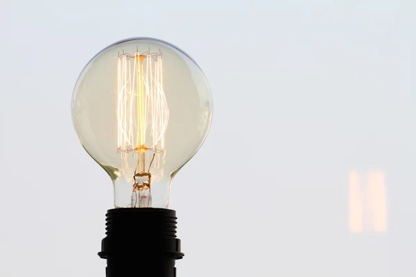 Vintage light bulb with copy space as creative concept — Stock Photo, Image