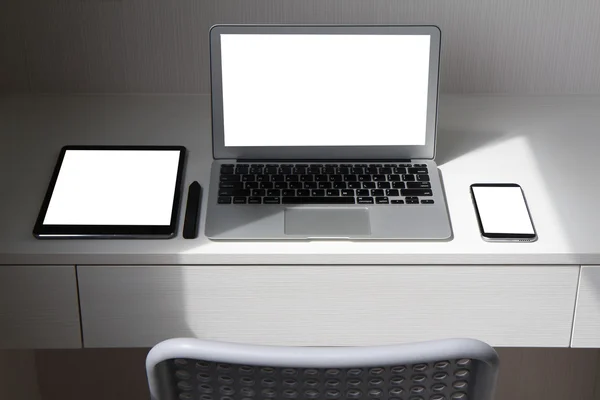 Blank screen laptop computer and smart phone and digital tablet — Stock Photo, Image