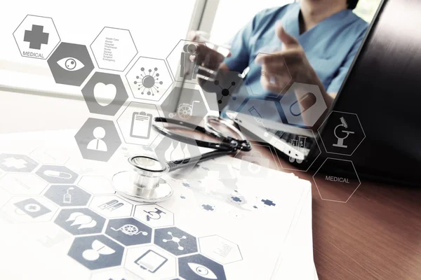 Doctor working with  laptop computer in medical workspace office — Stock Photo, Image