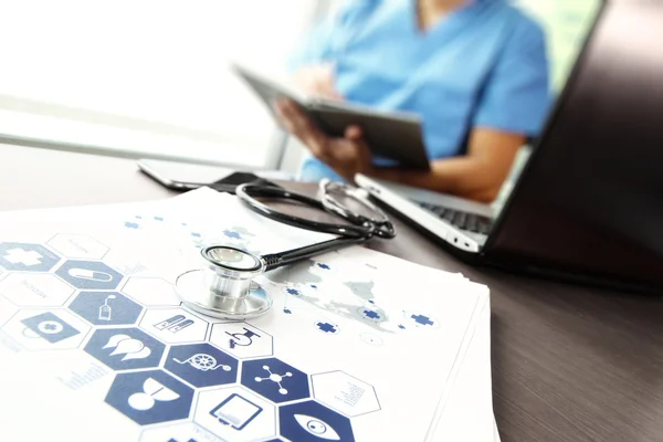 Doctor working with  laptop computer in medical workspace office — Stock Photo, Image