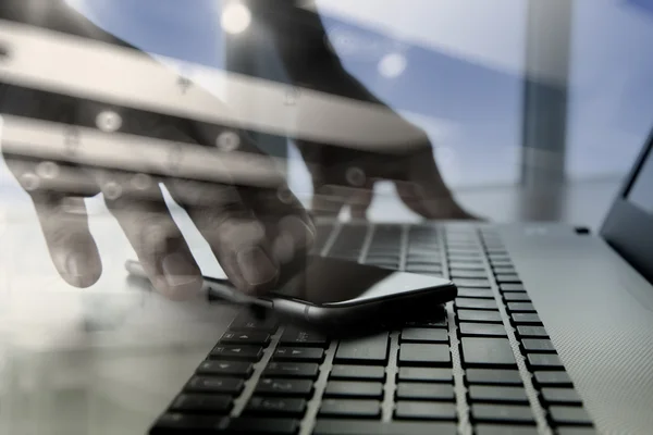 Businessman hand using mobile phone with social network diagram — Stock Photo, Image