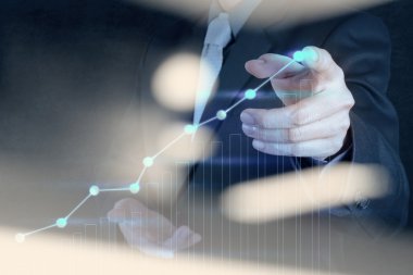 İşadamı el ile yeni modern comp çalışma çift pozlama