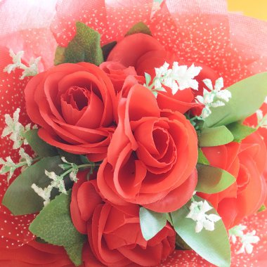 Yapay kırmızı gül buketi  