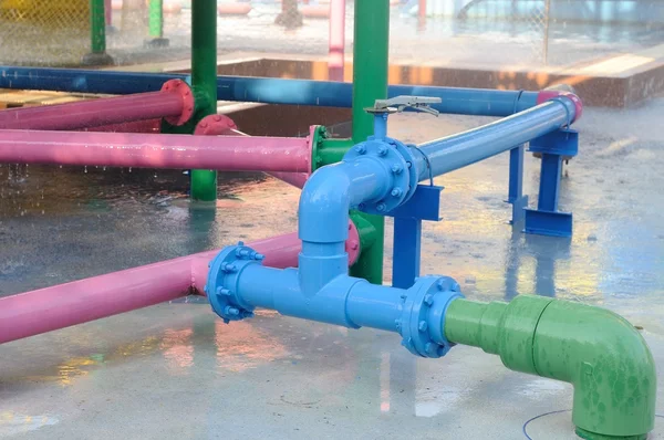 カラフルな水道管ラインシステム — ストック写真