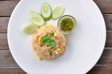 Ateş domuz eti pilav