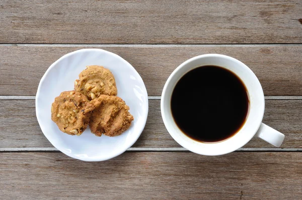 Biscoitos em placa branca — Fotografia de Stock