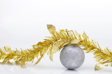 Kutlama ve festiva için altın şerit Chirstmas'ın topla