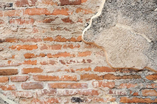 Parede de tijolo vermelho antigo — Fotografia de Stock