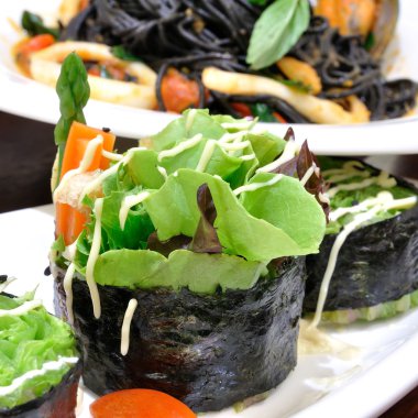 sebze ile Maki sushi