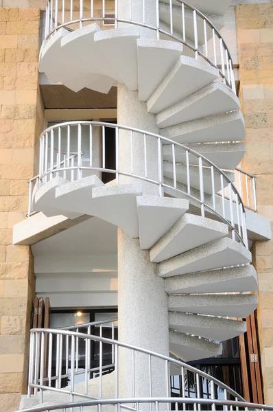 Weiße Rolltreppe — Stockfoto