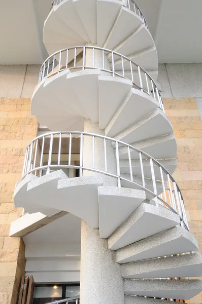 Escaleras enrolladoras blancas —  Fotos de Stock