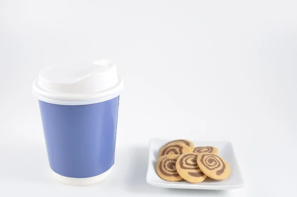 Small cookies with paper coffee cup — Stock Photo, Image