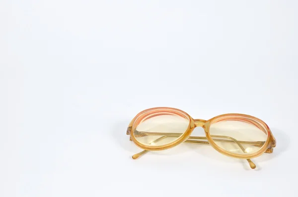 Lunettes vintage rouges sur fond . — Photo