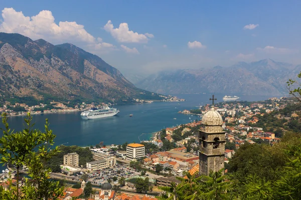 Vue sur la baie de Kotor depuis le sommet — Photo