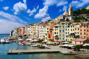  Porto Venere 'in pitoresk limanı, İtalyan Riviera, Liguria