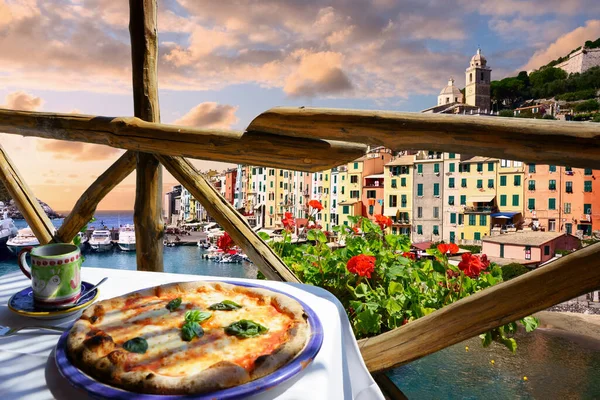 Pizzeria City Naples View Stock Photo by ©elvirkin 563077894