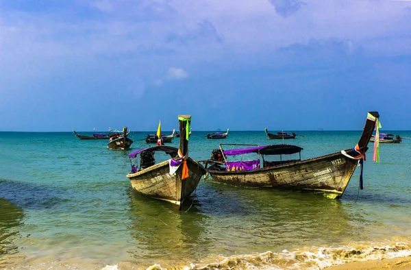 Long tail boats — Stock Photo, Image