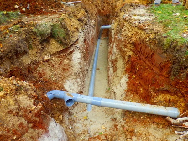 Rioleringsbuizen Een Zandbedding Voor Een Nieuw Waterfiltersysteem — Stockfoto