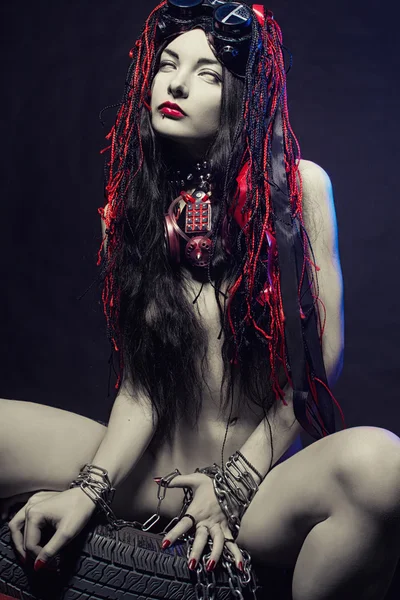 Boneca cyberpunk abandonada — Fotografia de Stock