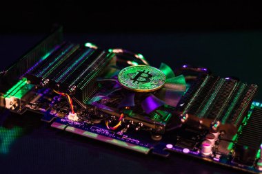 Grafik video üzerinde bir bitcoin