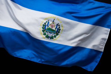 El Salvador bayrağını sallarken yakın çekim
