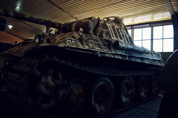库宾卡坦克博物馆的豹 — 图库照片
