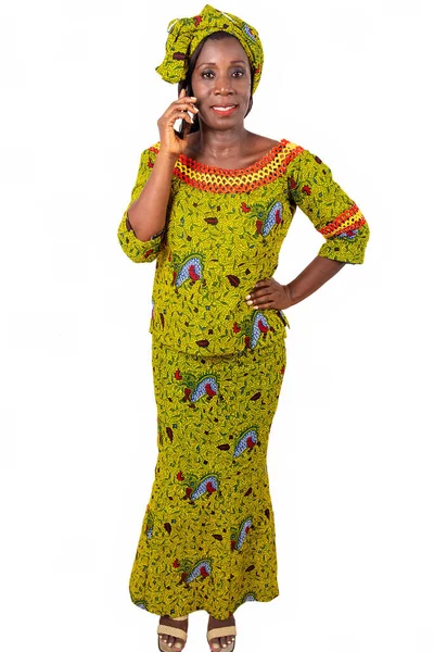 Beautiful African Adult Woman Wearing Green Loincloth Heels Feet Smiling — Stock Photo, Image