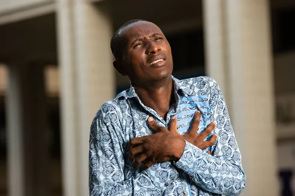 Homem Adulto Africano Com Problemas Saúde Dor Cardíaca Peito — Fotografia de Stock