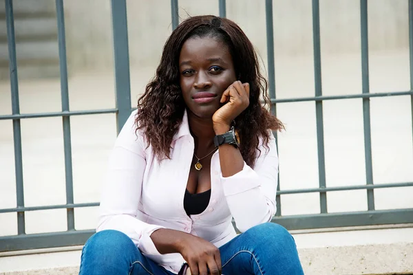 Young Beautiful Woman Sitting Anxious Stairs Looking Camera — Stock Photo, Image