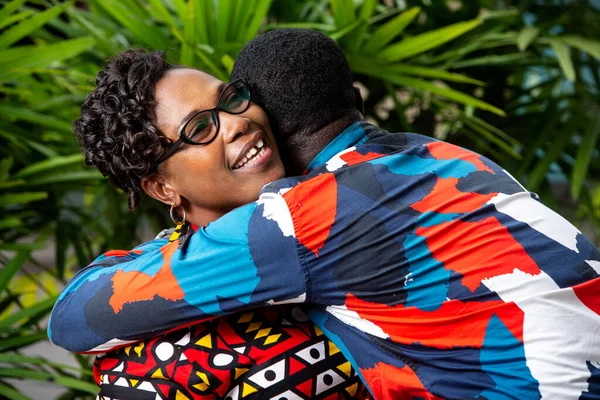 Adult Man Hugging Kissing Beautiful Woman Wearing Glasses Street — Stock Photo, Image