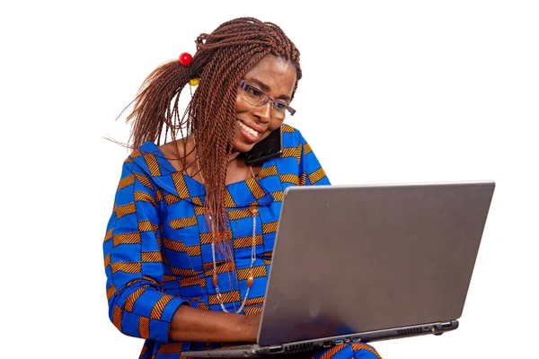 Beautiful Businesswoman Traditional Dress Sitting White Background Working Laptop Mobile — Stock Photo, Image