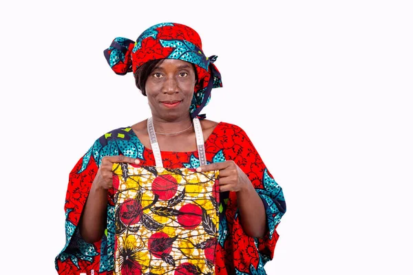 Una Modista Vestido Tradicional Pie Sobre Fondo Blanco Mostrando Taparrabos —  Fotos de Stock