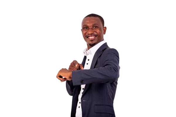 Portret Przystojnego Młodego Biznesmena Wskazującego Palcem Nadgarstku Uśmiechając Się Kamery — Zdjęcie stockowe