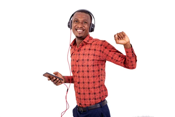 Πορτρέτο Ενός Νεαρού Επιχειρηματία Που Ακούει Μουσική Ακουστικά Στο Κινητό — Φωτογραφία Αρχείου