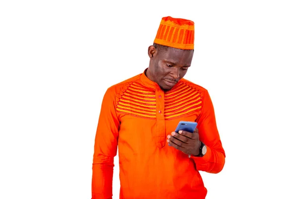 Portrait Jeune Homme Affaires Portant Des Vêtements Orange Avec Téléphone — Photo