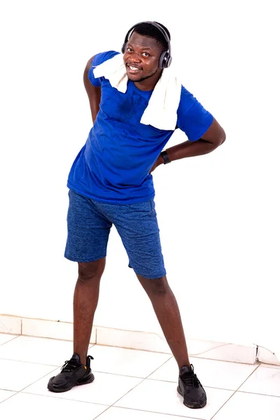 Jonge Man Met Handdoek Zijn Nek Het Spelen Van Sport — Stockfoto